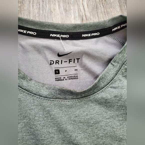 Nike Pro Dri Fit Long Sleeve Shirt - Picture 3 of 4